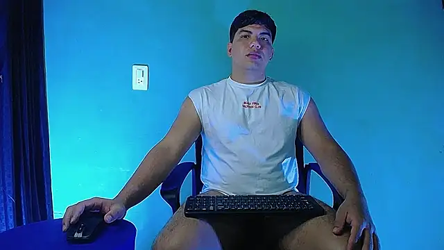 Uriel Ray  online show from February 23, 2026, 10:54 pm