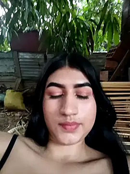 Julianiss online show from March 1, 2026, 10:32 pm