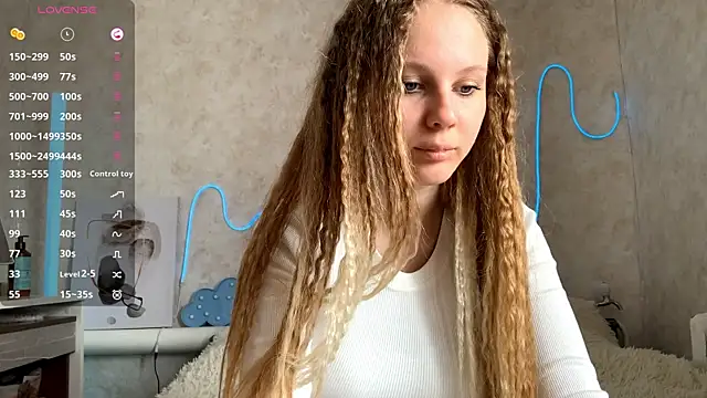 VictoriaDeese online show from June 26, 2026, 3:34 am