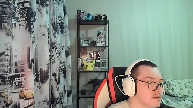 zataeidhagen online show from February 18, 2026, 6:04 pm