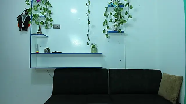 luna sex hot  online show from February 28, 2026, 2:44 am