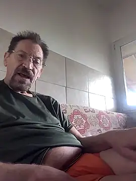 Snapshot of Costy601 chatting on May 4, 2026, 1:36 pm Costy601 online show from May 4, 2026, 1:36 pm