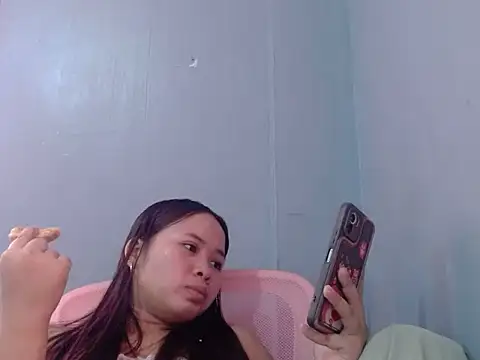 Snapshot of Creamy_Pussy21xx chatting on July 12, 2026, 2:23 am Creamy Pussy21xx online show from July 12, 2026, 2:23 am