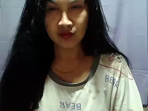 Snapshot of Sh1nbae22 chatting on May 26, 2026, 2:04 pm Sh1nbae22 online show from May 26, 2026, 2:04 pm