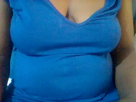 Snapshot of zee66658 chatting on April 22, 2026, 6:42 am zee66658 online show from April 22, 2026, 6:42 am