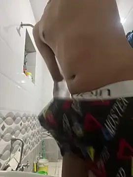 Snapshot of swaggyboii chatting on March 19, 2026, 7:03 pm swaggyboii online show from March 19, 2026, 7:03 pm