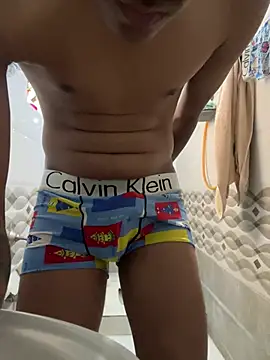 Snapshot of swaggyboii chatting on March 18, 2026, 10:40 am swaggyboii online show from March 18, 2026, 10:40 am