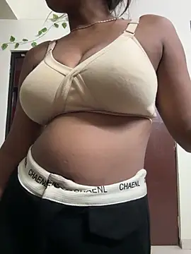 meenu cuties online show from April 30, 2026, 2:46 pm