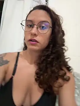 Snapshot of casalbris4ela chatting on March 6, 2026, 12:49 am casalbris4ela online show from March 6, 2026, 12:49 am