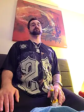 LargeLith online show from March 28, 2026, 9:16 pm