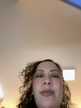 Snapshot of Elisabeth-rodriguez chatting on April 1, 2026, 7:33 pm Elisabeth-rodriguez online show from April 1, 2026, 7:33 pm