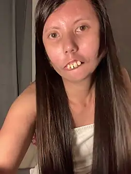 Snapshot of lady_moon09 chatting on February 21, 2026, 10:39 am lady moon09 online show from February 21, 2026, 10:39 am