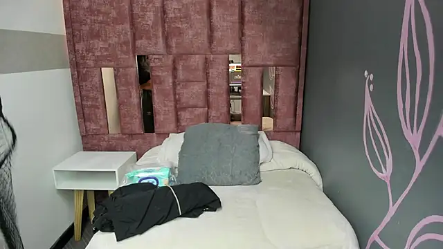 Snapshot of Ashleey__Sweet_ chatting on March 3, 2026, 12:01 pm Ashleey Sweet online show from March 3, 2026, 12:01 pm