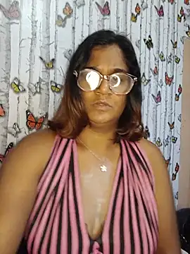 Snapshot of indianstrawberrylips4u chatting on June 16, 2026, 5:51 am indianstrawberrylips4u online show from June 16, 2026, 5:51 am