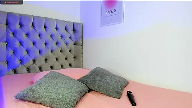 eva cutee  online show from March 24, 2026, 8:20 pm