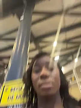 Snapshot of ZarahFerreira chatting on April 6, 2026, 11:17 pm ZarahFerreira online show from April 6, 2026, 11:17 pm