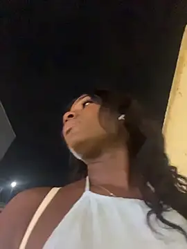 Snapshot of ZarahFerreira chatting on March 28, 2026, 12:55 am ZarahFerreira online show from March 28, 2026, 12:55 am