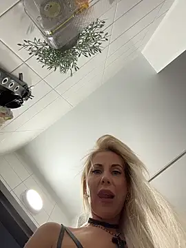 LisaMurr online show from April 1, 2026, 3:09 pm