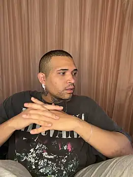 Simone026 online show from March 11, 2026, 12:04 am