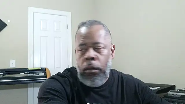 Cleozevo1961 online show from March 20, 2026, 3:35 pm