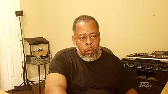 Cleozevo1961 online show from April 11, 2026, 6:00 pm