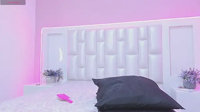 Liia Collins online show from March 19, 2026, 6:08 pm