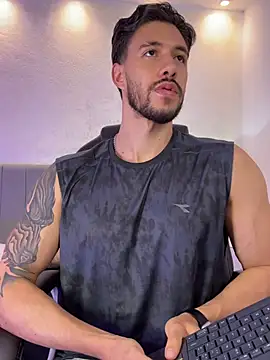 Snapshot of evans_campbell1 chatting on February 24, 2026, 11:27 pm evans campbell1 online show from February 24, 2026, 11:27 pm