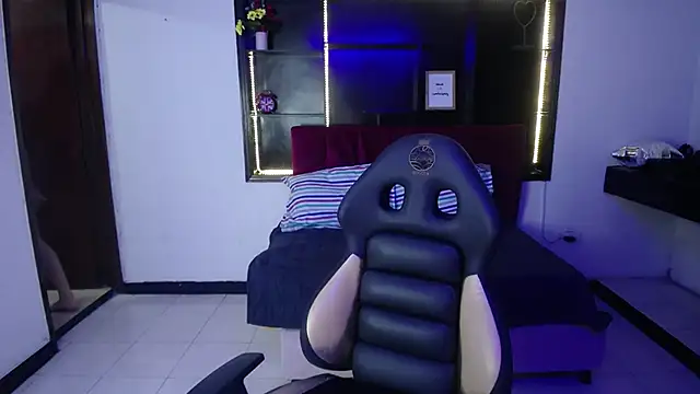 Sweett liia  online show from March 28, 2026, 7:48 pm