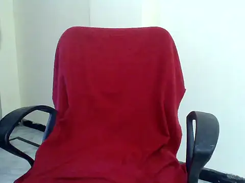 Snapshot of Angel_honeybear_143 chatting on June 19, 2026, 6:19 am Angel honeybear 143 online show from June 19, 2026, 6:19 am