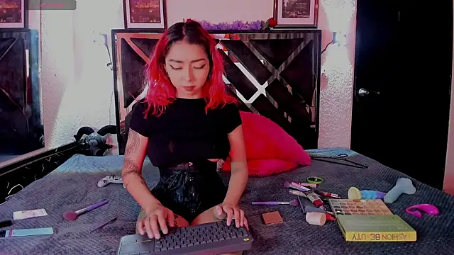 poyson ivy online show from April 16, 2026, 12:11 am