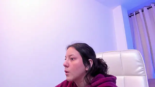 Snapshot of Chloe_Noire chatting on April 12, 2026, 12:08 pm Chloe Noire online show from April 12, 2026, 12:08 pm