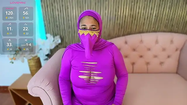 Snapshot of Nadia_Privee chatting on February 27, 2026, 6:30 pm Nadia Privee online show from February 27, 2026, 6:30 pm