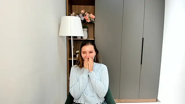 AshelyPeakes online show from February 19, 2026, 5:04 am