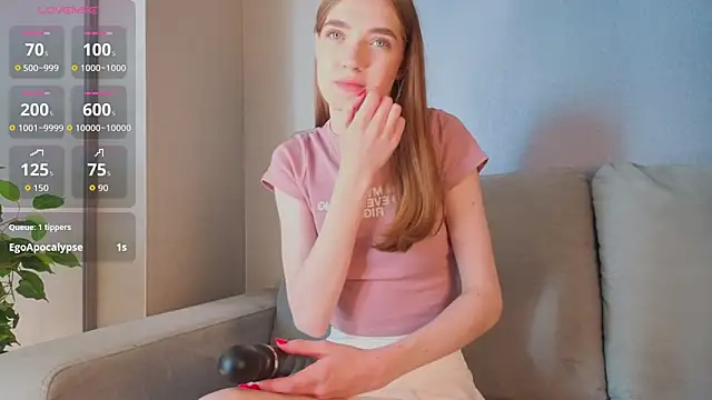 Snapshot of AaronTharrington chatting on June 20, 2026, 11:04 am AaronTharrington online show from June 20, 2026, 11:04 am