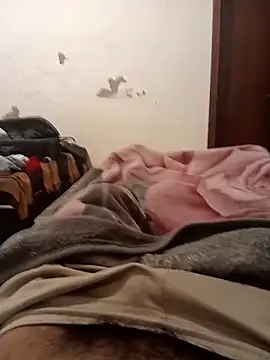 Snapshot of Mineirinho_85 chatting on March 13, 2026, 12:37 am Mineirinho 85 online show from March 13, 2026, 12:37 am