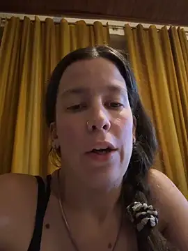 Snapshot of Melu12 chatting on April 11, 2026, 6:10 am Melu12 online show from April 11, 2026, 6:10 am