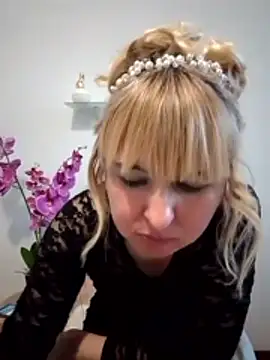 Snapshot of -Nefertiti- chatting on March 2, 2026, 4:02 am -Nefertiti- online show from March 2, 2026, 4:02 am