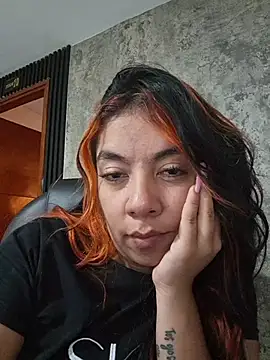 Snapshot of oran_black chatting on February 19, 2026, 9:45 pm oran black online show from February 19, 2026, 9:45 pm