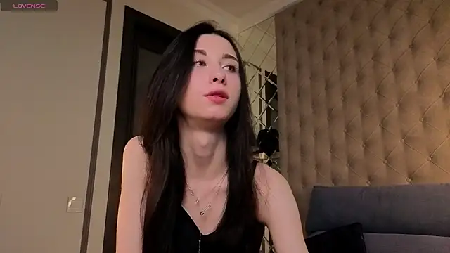 Snapshot of MiguelinaRasmuson chatting on April 1, 2026, 11:11 am MiguelinaRasmuson online show from April 1, 2026, 11:11 am