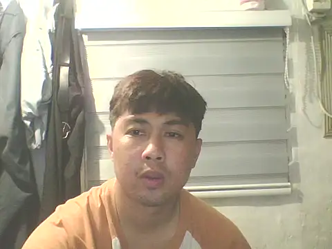 Snapshot of mattyxXxthirdy chatting on February 25, 2026, 1:11 pm mattyxXxthirdy online show from February 25, 2026, 1:11 pm