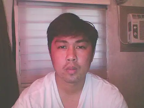 Snapshot of mattyxXxthirdy chatting on April 4, 2026, 3:57 am mattyxXxthirdy online show from April 4, 2026, 3:57 am