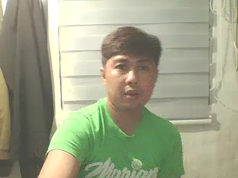 Snapshot of mattyxXxthirdy chatting on March 7, 2026, 12:21 pm mattyxXxthirdy online show from March 7, 2026, 12:21 pm