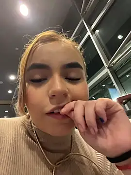 Laurap1 online show from March 10, 2026, 7:56 am