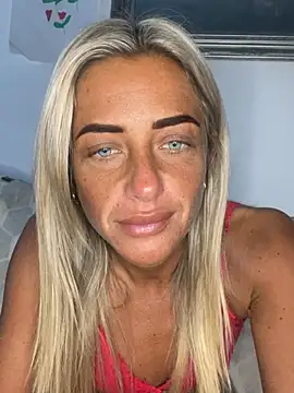 ScarlettGold  online show from March 28, 2026, 5:52 am