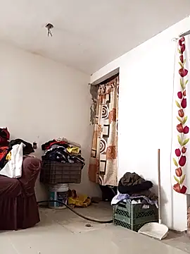 JoniXxX  online show from April 6, 2026, 7:26 pm