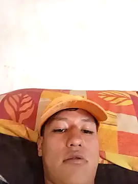 JoniXxX  online show from April 21, 2026, 9:43 pm