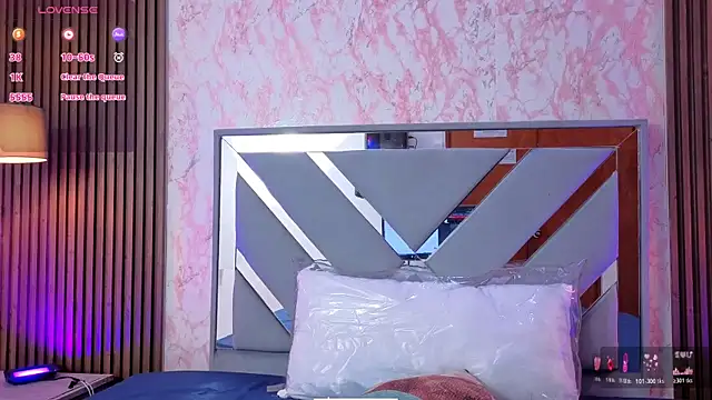 LittleeSara18 online show from March 26, 2026, 11:08 am