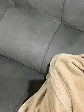 Loirinha02 online show from February 24, 2026, 5:47 pm