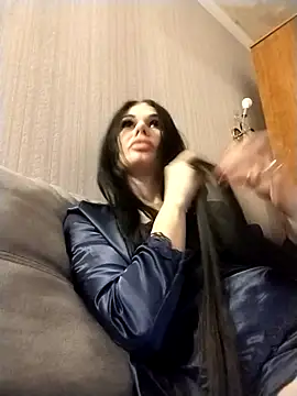 Snapshot of evavibe_ chatting on February 25, 2026, 7:14 pm evavibe online show from February 25, 2026, 7:14 pm