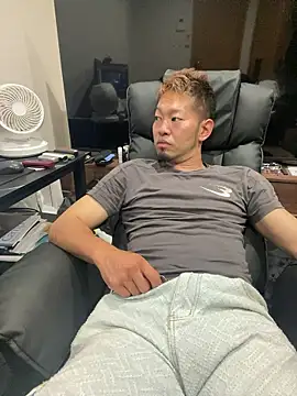Snapshot of ryuaaaaa chatting on June 17, 2026, 3:33 pm ryuaaaaa online show from June 17, 2026, 3:33 pm